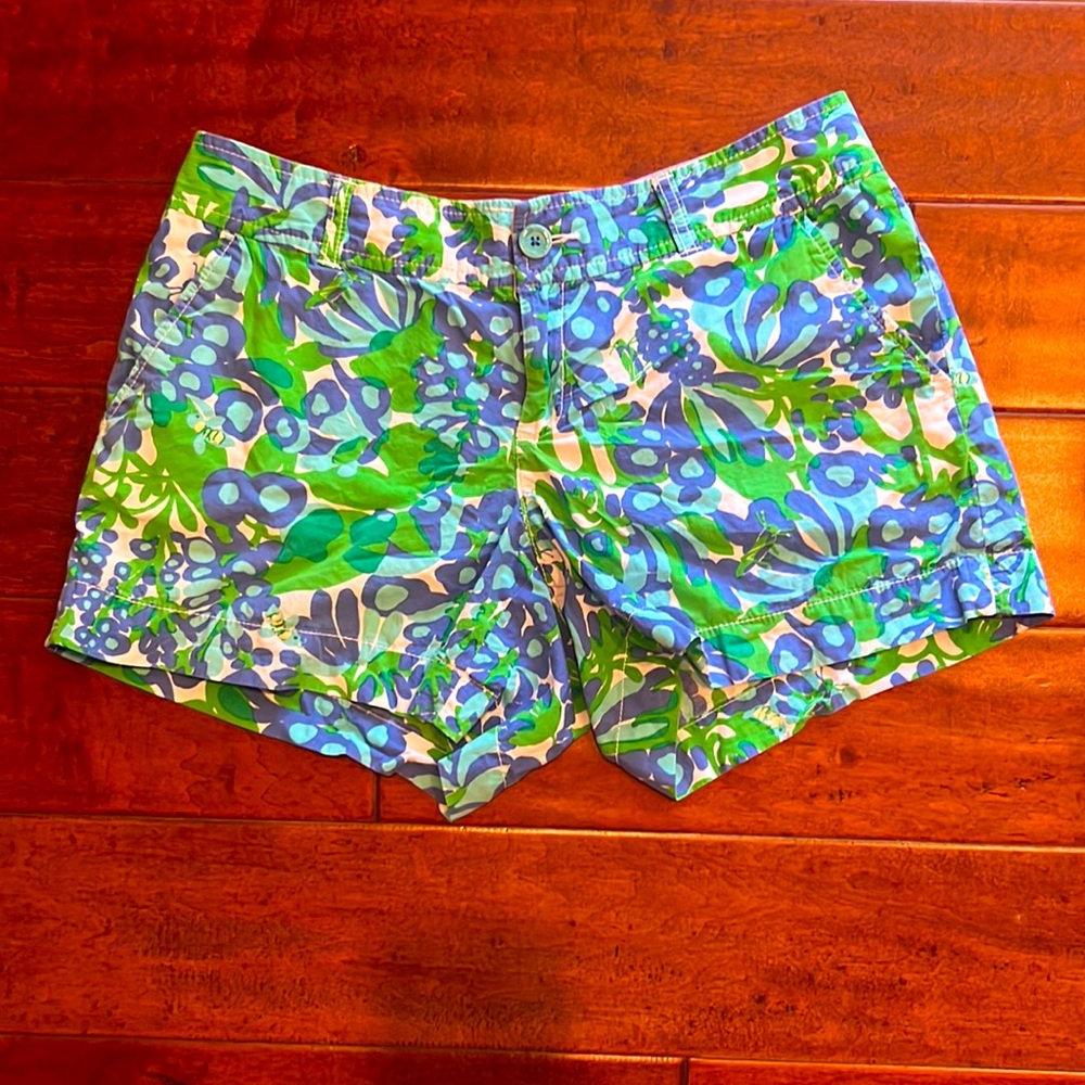 Lilly Pulitzer size 12 (fits like a 10) shorts